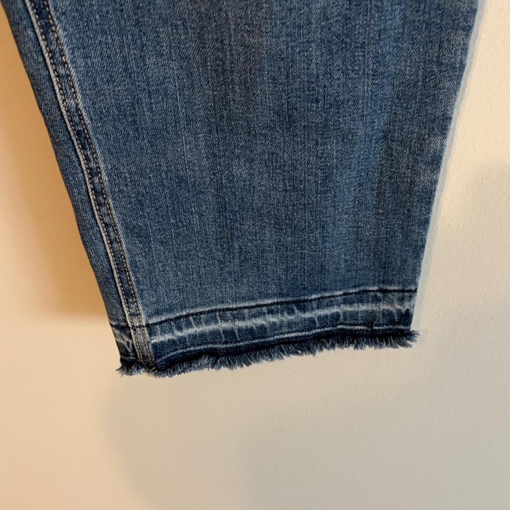 Risen: Straight Leg distressed Jeans raw hem. - Blue 11/30 is tag. - Picture 4 of 13